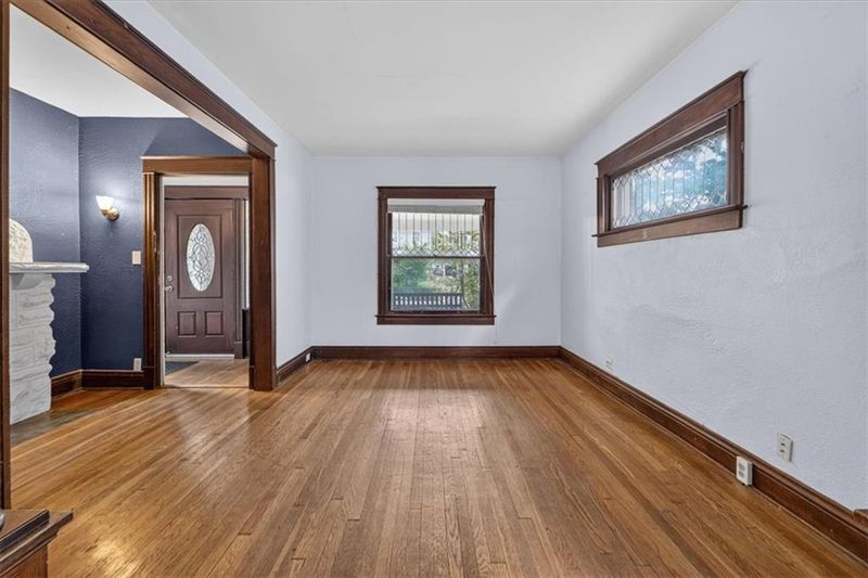 4232 Campbell St, Kansas City, MO 64110