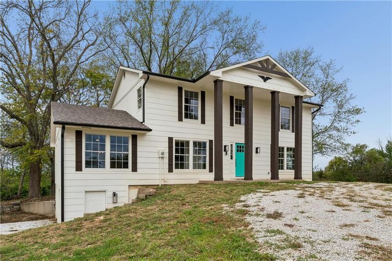 26 SW 365th Rd, Warrensburg, MO 64093
