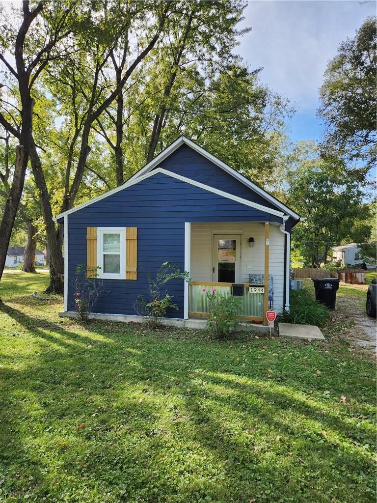 1944 S Hardy Ave, Independence, MO 64052