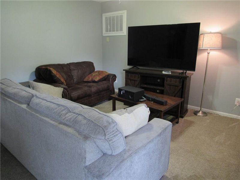 1208 E 19th St, Sedalia, MO 65301