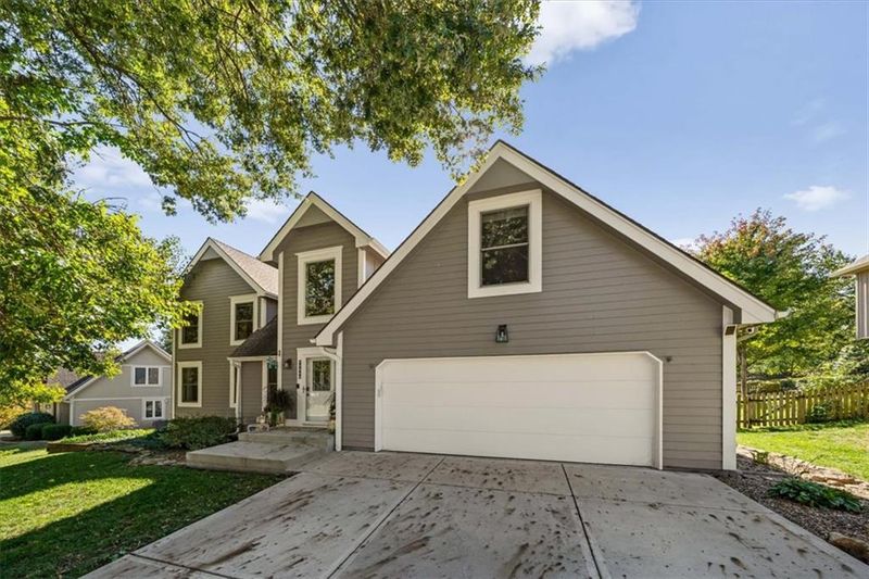 13415 W 105th Ter, Overland Park, KS 66215