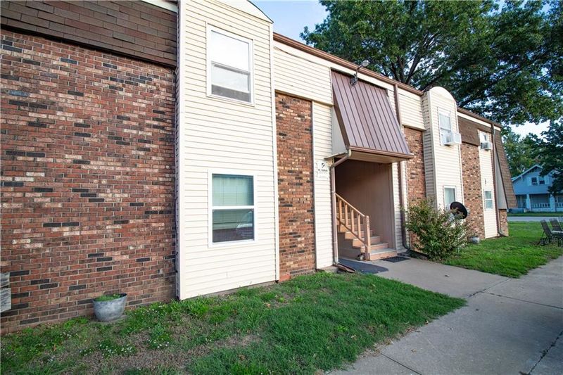 205 Grant St, Coffeyville, KS 67337
