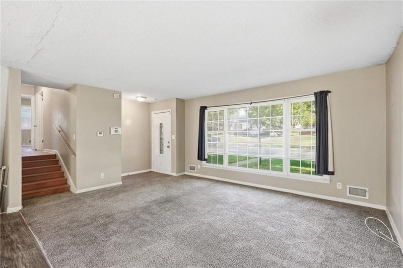8705 E 83rd Ter, Raytown, MO 64138