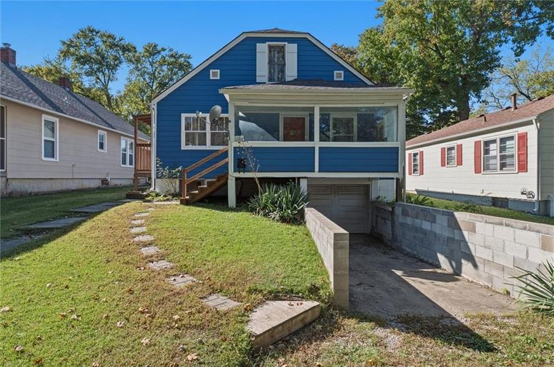 1504 9th Ave, Leavenworth, KS 66048