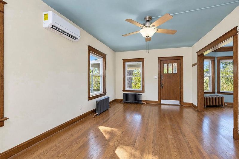 4217 Holmes St, Kansas City, MO 64110