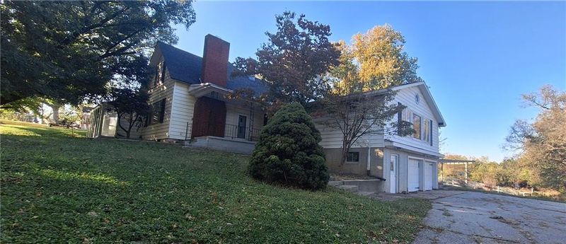 720 W 1st St, Carrollton, MO 64633
