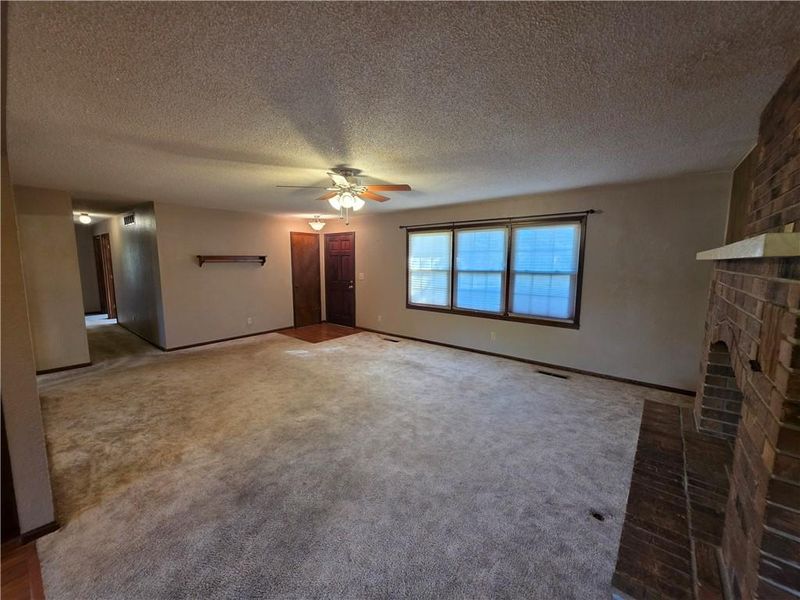 1003 E Patricia St, El Dorado Springs, MO 64744