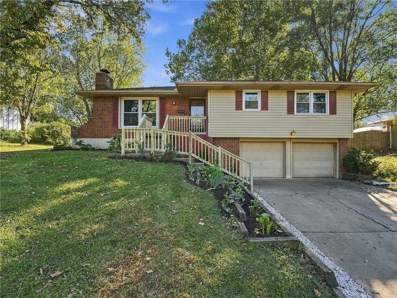 11419 W 47th St, Shawnee, KS 66203