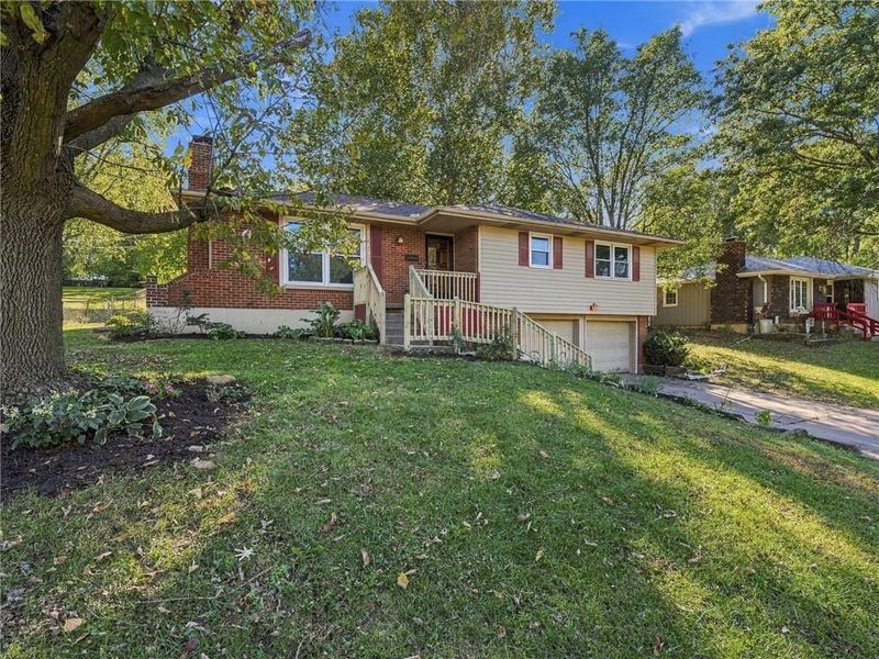 11419 W 47th St, Shawnee, KS 66203