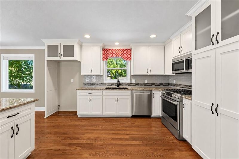 16218 W 143rd Ter, Olathe, KS 66062