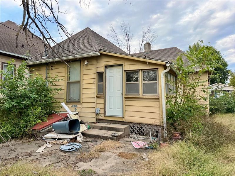 2310 Edmond St, St Joseph, MO 64501