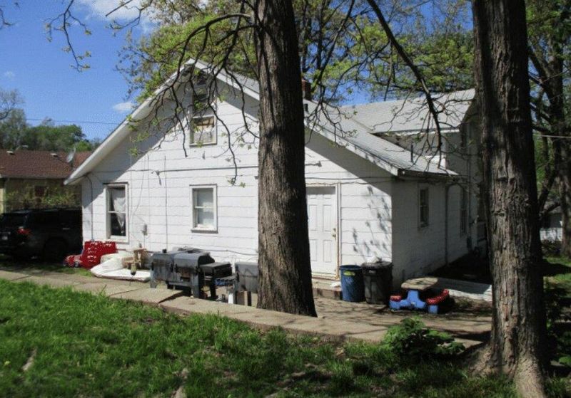 2123 E 83rd St, Kansas City, MO 64132