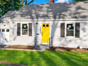 7523 Marty St, Overland Park, KS 66204