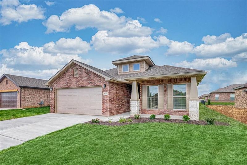 18565 W 195th Ter, Spring Hill, KS 66083