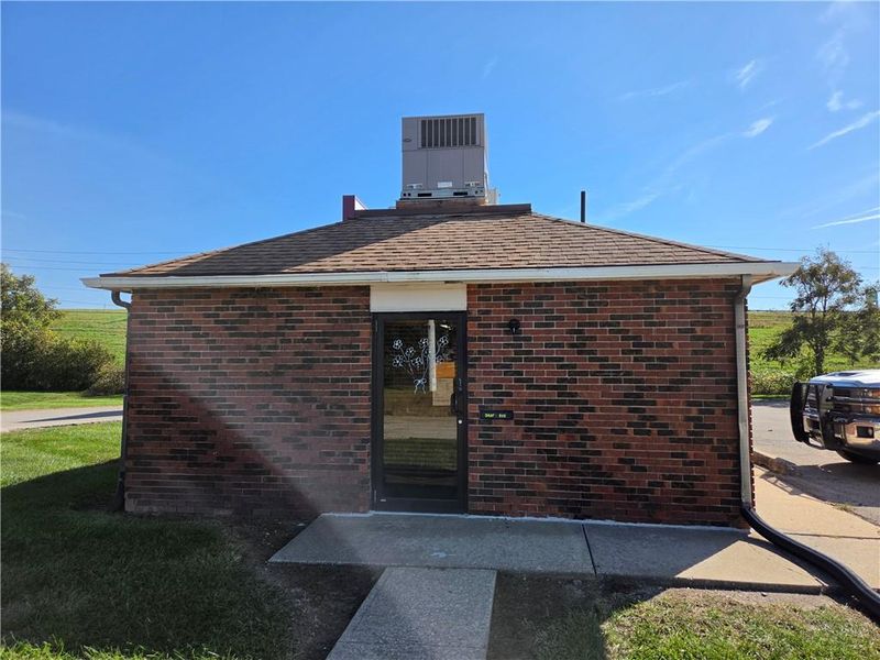 313 Eastgate Dr, Osawatomie, KS 66064