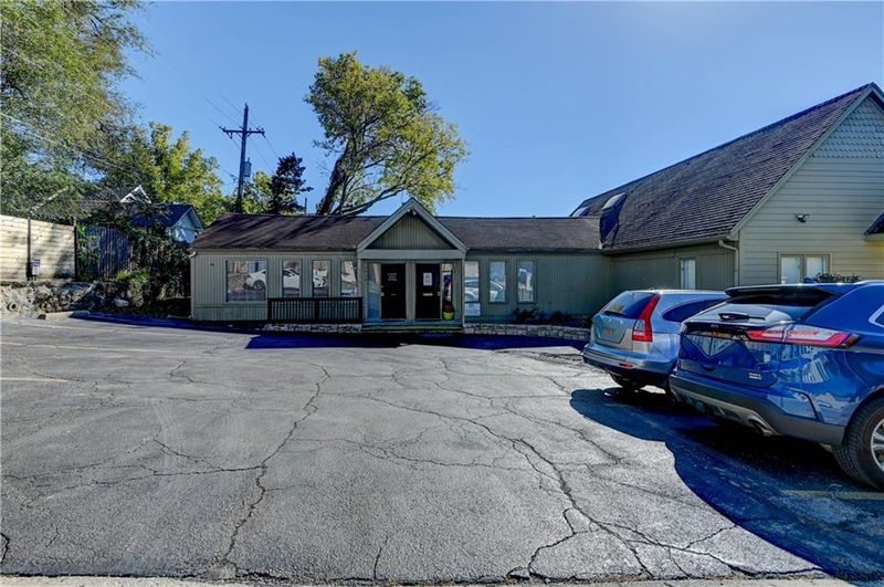 1415 W 47th St, Kansas City, MO 64112