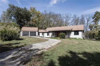 8144 Wabash Ave, Kansas City, MO 64132