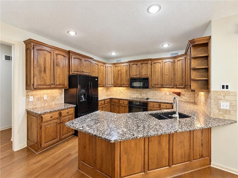 4509 NE Ridgeline Cir, Lee's Summit, MO 64064