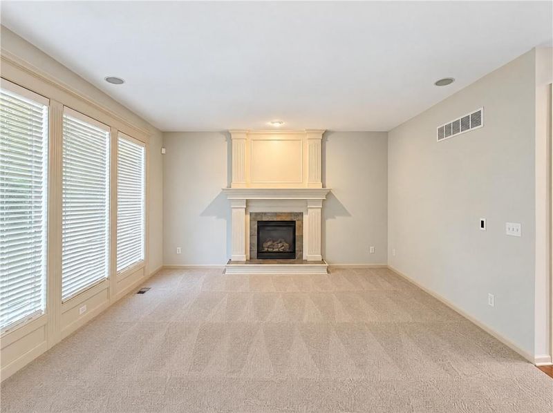 4509 NE Ridgeline Cir, Lee's Summit, MO 64064