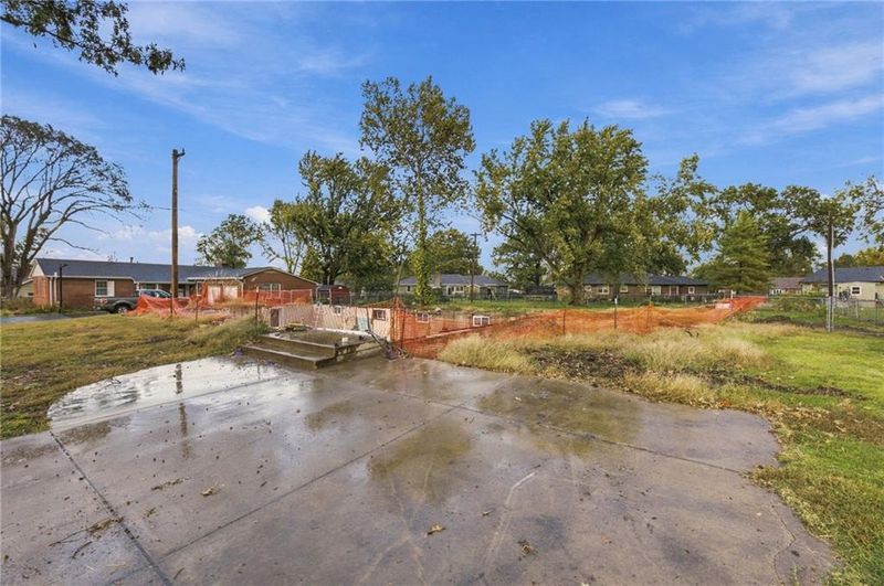 829 17th Ter, Ottawa, KS 66067