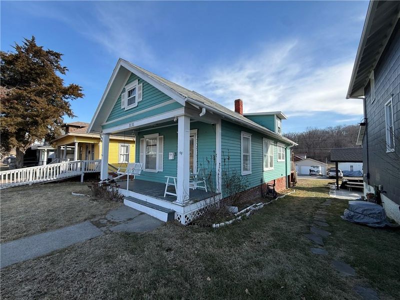 3131 St Joseph Ave, St Joseph, MO 64505