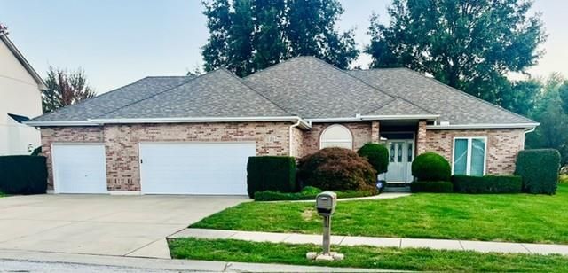 1201 SW Foxtail Dr, Grain Valley, MO 64029