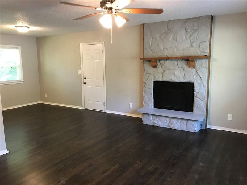 11314 E Thompson St, Independence, MO 64054