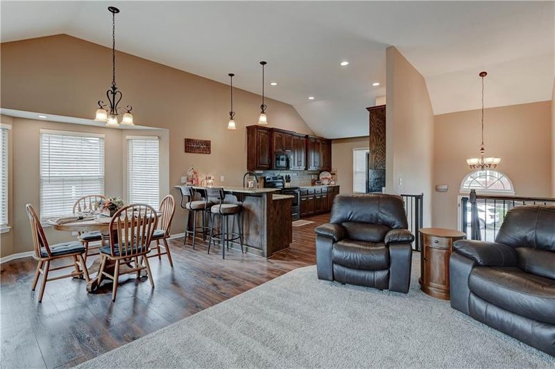 705 N Cloverdale Ave, Independence, MO 64056