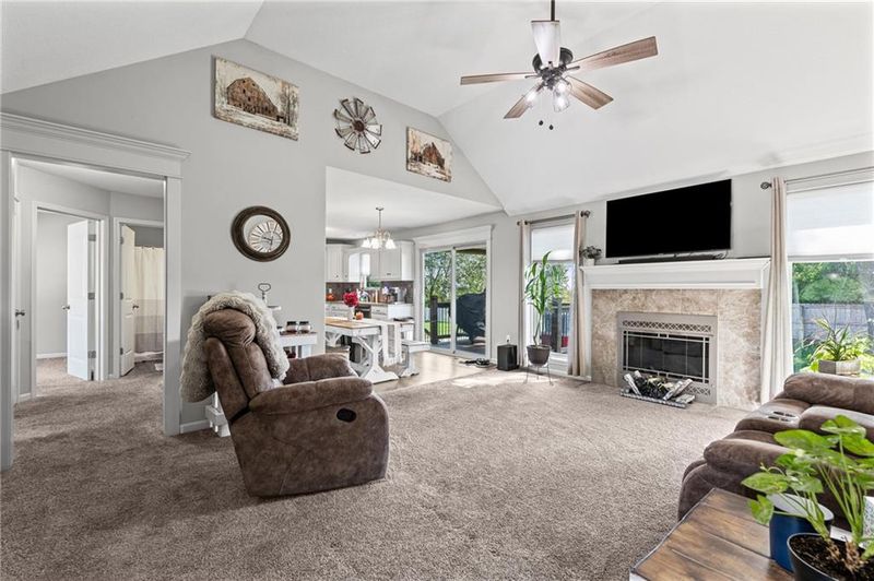 1501 NE 196th St, Smithville, MO 64089