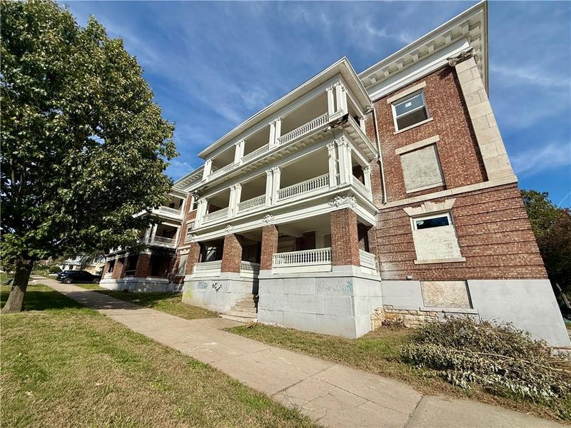 1013 Benton Blvd, Kansas City, MO 64127