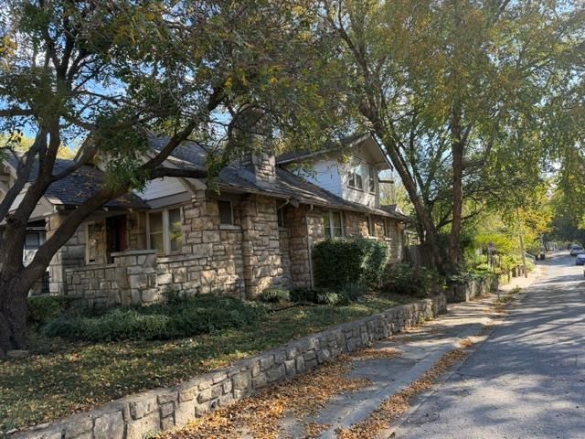 801 E 54th St E, Kansas City, MO 64110