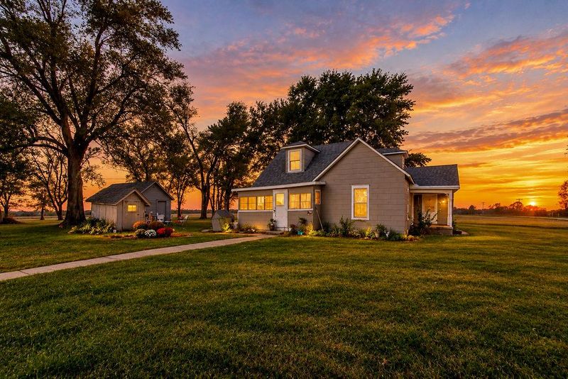 15075 E 203rd St, Peculiar, MO 64078