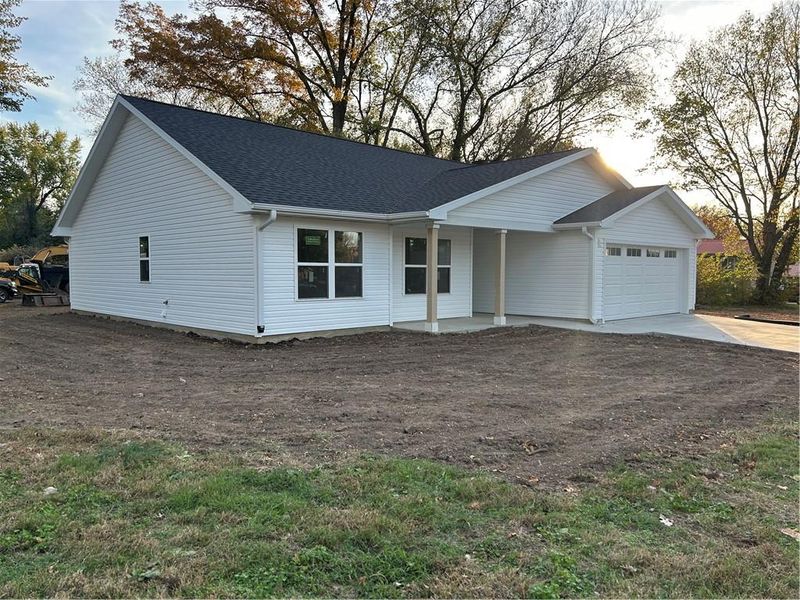 201 W Highland Ave, Nevada, MO 64772
