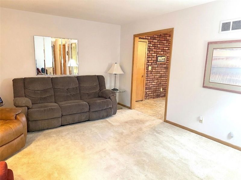 8310 Stark Ave, Raytown, MO 64138