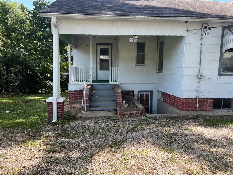 2106 Oscar St, St Joseph, MO 64505
