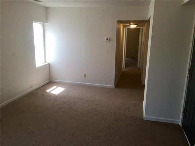 1020 Chestnut Ave, Kansas City, MO 64127