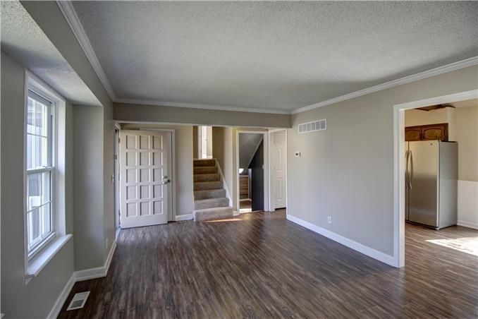 7801 N Stoddard Ave, Kansas City, MO 64152