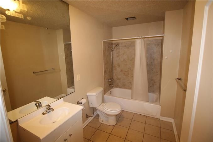 3227 E 27th St, Kansas City, MO 64128