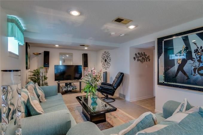 8019 E 88th Ter, Kansas City, MO 64138