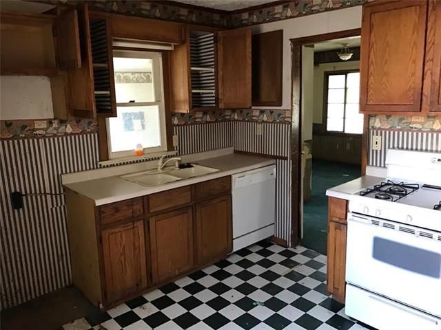 400 S 28th St, Bethany, MO 64424