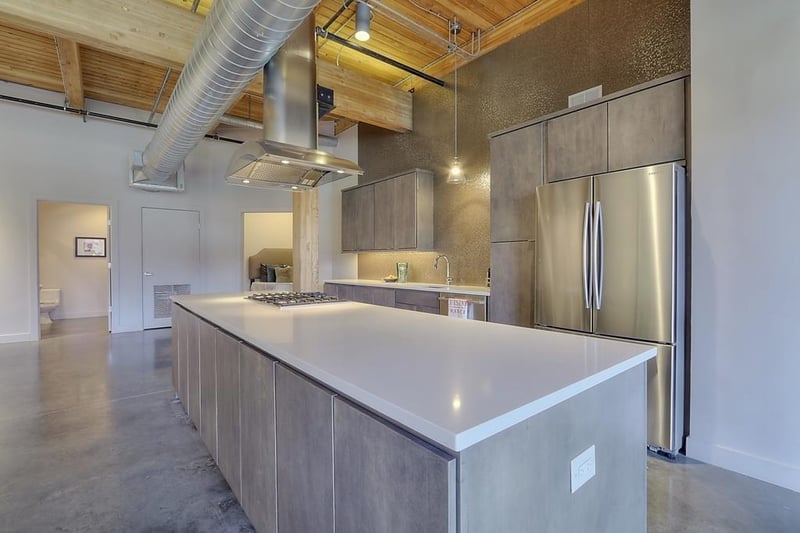 210 W 5th St #209, Kansas City, MO 64105