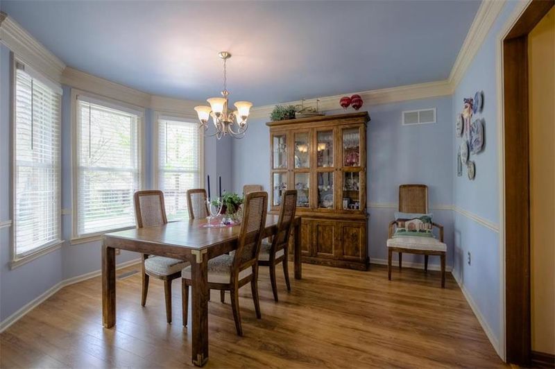 11667 Bradshaw St, Overland Park, KS 66210