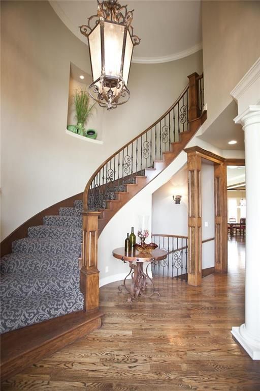 16316 Barton St, Overland Park, KS 66062