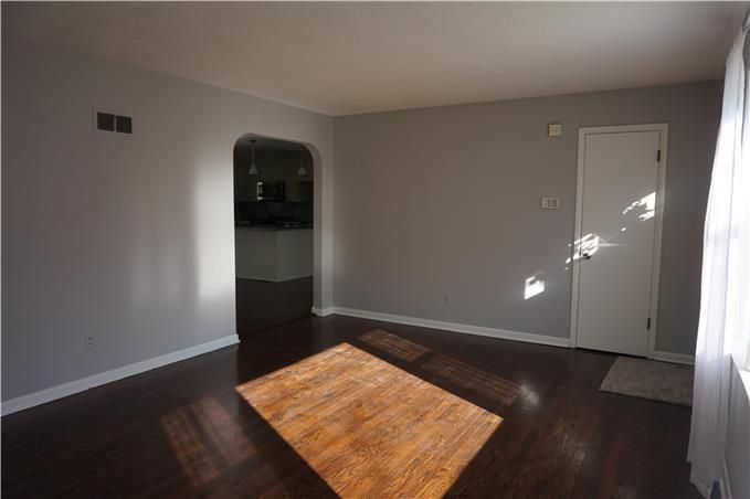 11208 E 49th St, Kansas City, MO 64133