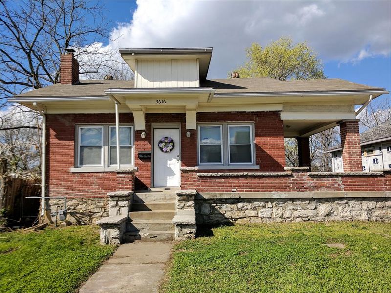 3616 E 59th St, Kansas City, MO 64130