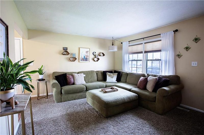 15803 E 35th St, Independence, MO 64055