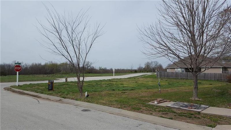 21721 Massa Cir, Peculiar, MO 64078