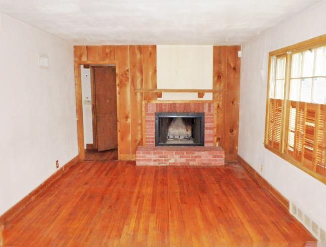8908 E 89th St, Kansas City, MO 64138