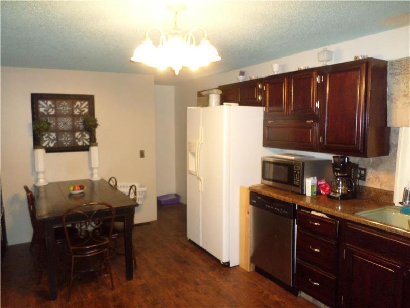 1230 John St, Atchison, KS 66002