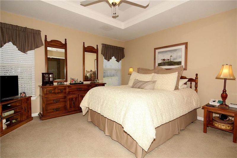 9516 N Main St, Kansas City, MO 64155